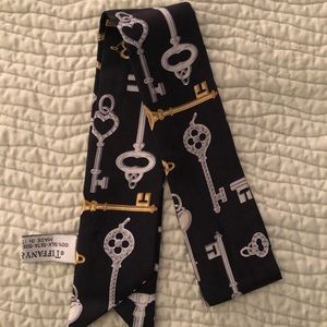 Beautiful authentic Tiffany & Co scarf.
